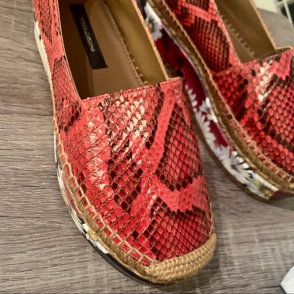 Dolce & Gabbana | Red Snake Platform Espadrilles - Picture 7 of 8